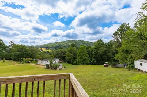 31 Electra Dr, Candler, NC 28715