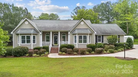 721 Rugby Rd, Lancaster, SC 29720