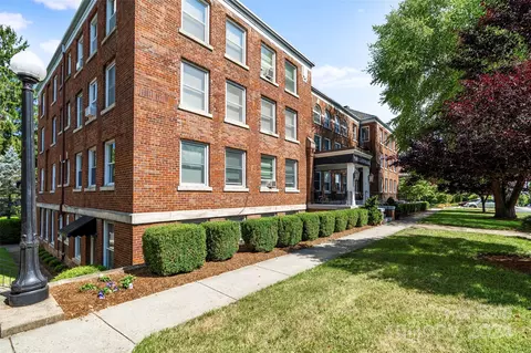 622 S Haywood B2 St #B2, Waynesville, NC 28786