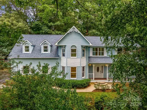 105 Eastmoor Dr, Asheville, NC 28805