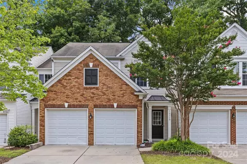 10310 Blakeney Preserve Dr, Charlotte, NC 28277