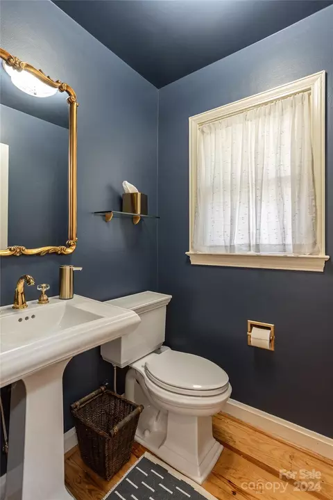 Bath - 231 Maple St, Brevard, NC 28712 photo 1 of 3