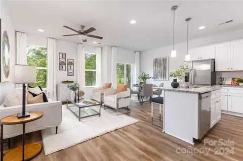 3708 Piney Grove Rd, Charlotte, NC 28212