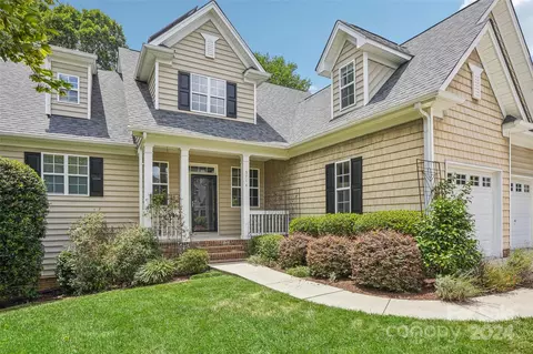 5714 Chalyce Ln, Charlotte, NC 28270