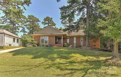 2400 Twilight Rd, Charlotte, NC 28210