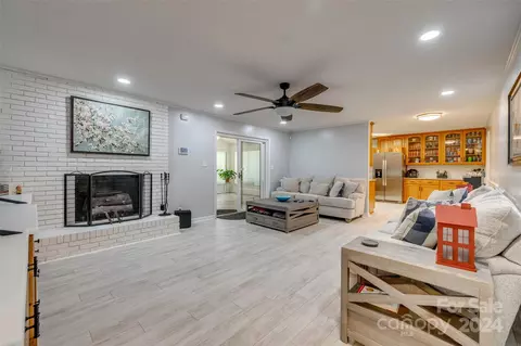 Living - 2117 Wilson Ave, Monroe, NC 28110 photo 3 of 4