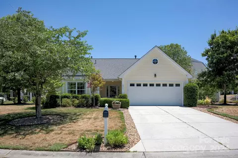 10861 Store House Ct, Davidson, NC 28036