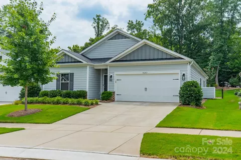 8607 Pennegrove Cir, Charlotte, NC 28214