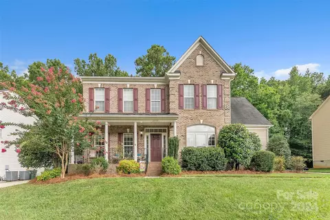 2537 Cherry Bark Oak Ct, Gastonia, NC 28056