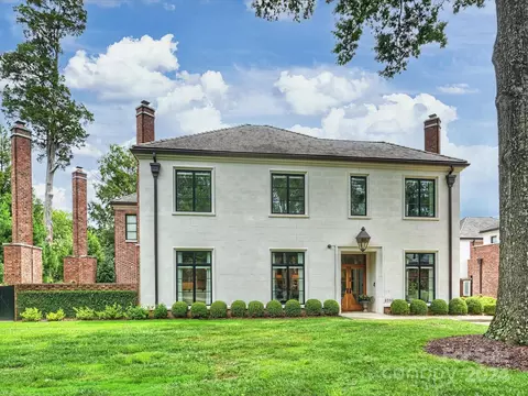 2319 Selwyn Ave, Charlotte, NC 28207