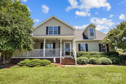 201 Maple Ridge Cir, Salisbury, NC 28147