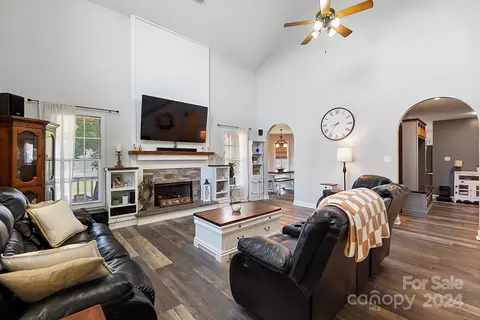 201 Maple Ridge Cir, Salisbury, NC 28147 photo 7
