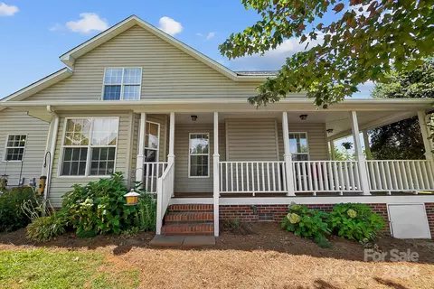 201 Maple Ridge Cir, Salisbury, NC 28147 photo 3