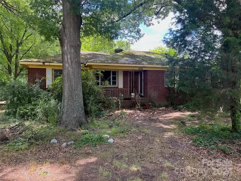 2097 W Davidson Ave, Gastonia, NC 28052