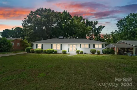 5427 Maplewood Ln, Charlotte, NC 28227