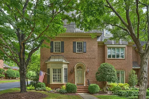231 Perrin Pl, Charlotte, NC 28207