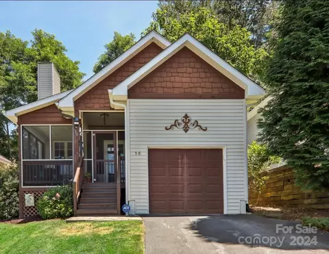 30 S Cottage Ct, Hendersonville, NC 28739