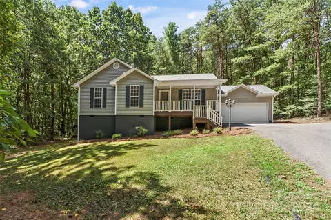 7968 Oakmont Pl, Hickory, NC 28602