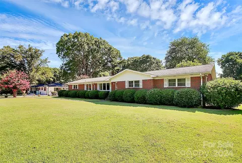 5834 Martin Lake Rd, Charlotte, NC 28227