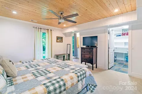 Bedroom - 20 Panther Run, Brevard, NC 28712 photo 2 of 4