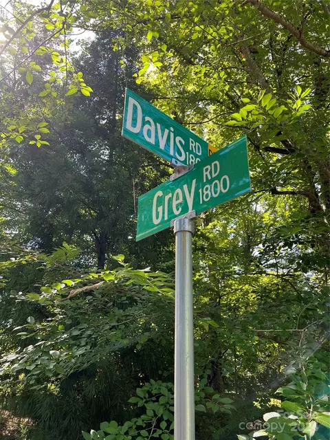 1909 Davis Rd, Davidson, NC 28036 photo 3