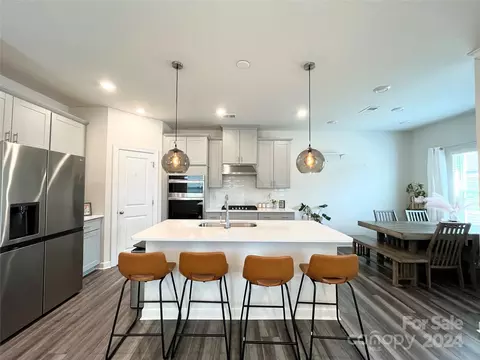 13104 Kenworth Rd, Charlotte, NC 28278