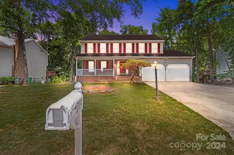 2119 Flint Glenn Ln, Charlotte, NC 28262