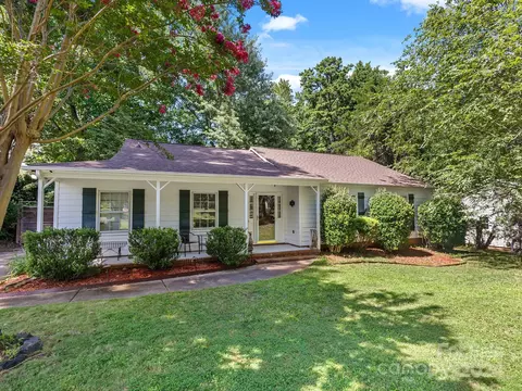 9702 Watergate Rd, Charlotte, NC 28270