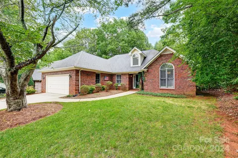12111 Baywoods Dr, Tega Cay, SC 29708