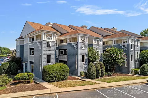 18773 Vineyard Point Ln, Cornelius, NC 28031