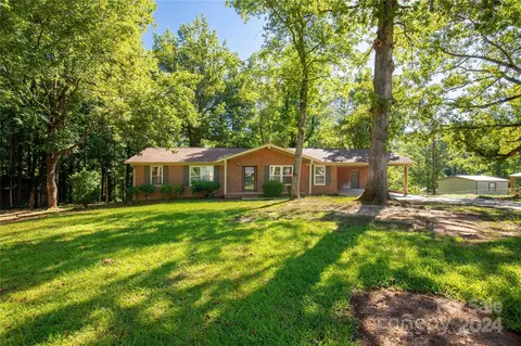 273 Cliff Rd, Lancaster, SC 29720