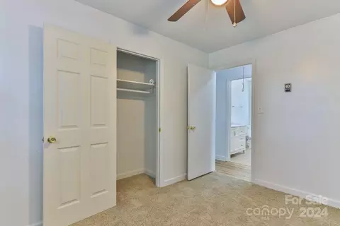 715 E 11th St, Newton, NC 28658 photo 16