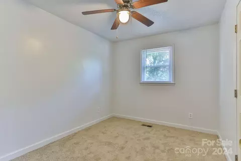 715 E 11th St, Newton, NC 28658 photo 18