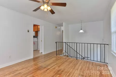 715 E 11th St, Newton, NC 28658 photo 8