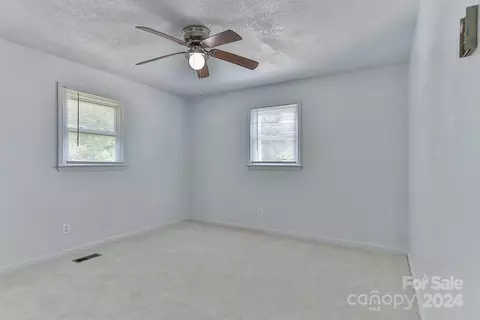 715 E 11th St, Newton, NC 28658 photo 19