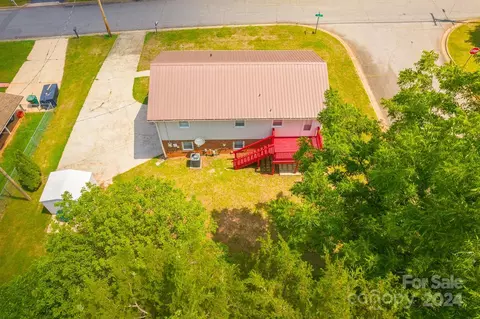 715 E 11th St, Newton, NC 28658 photo 7