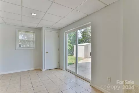 715 E 11th St, Newton, NC 28658 photo 35