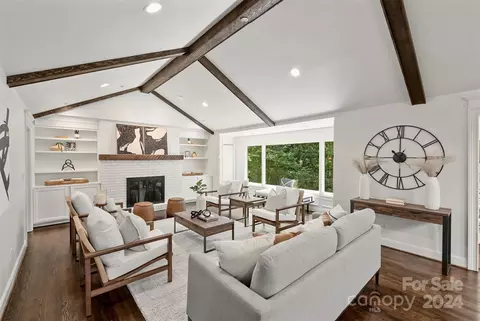 Living - 207 Crescent Dr, Davidson, NC 28036 photo 2 of 7