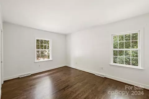 Bedroom - 207 Crescent Dr, Davidson, NC 28036 photo 2 of 4