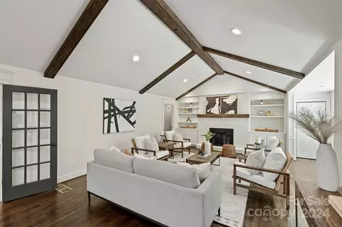Living - 207 Crescent Dr, Davidson, NC 28036 photo 5 of 7