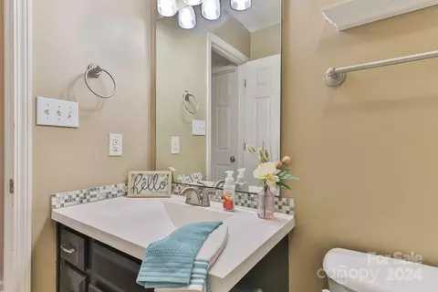 Bath - 4916 Stone Dr, Conover, NC 28613 photo 3 of 5