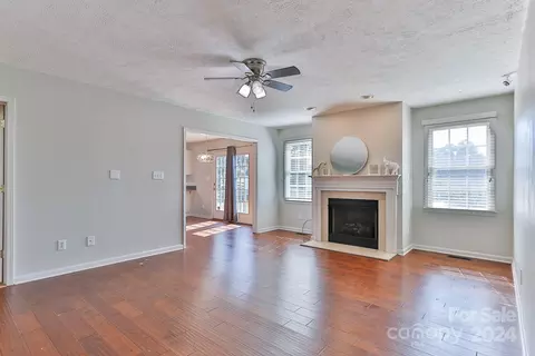 Living - 4916 Stone Dr, Conover, NC 28613 photo 2 of 4