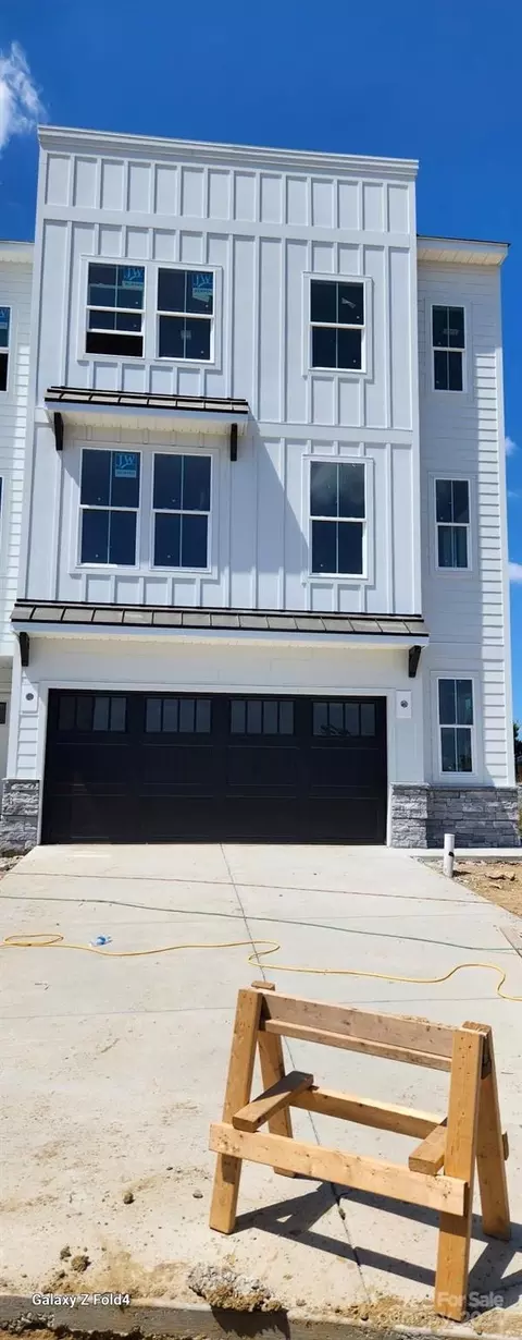2108 Barrowcliffe Dr, Concord, NC 28027