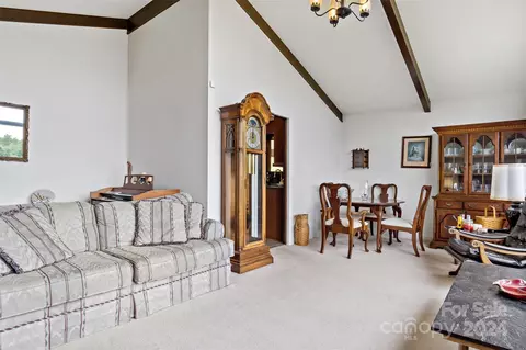 35 Sunset Dr, Marion, NC 28752 photo 8