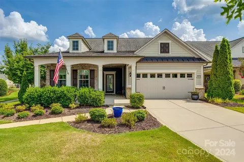 941 Sunrise Ln, Fort Mill, SC 29715
