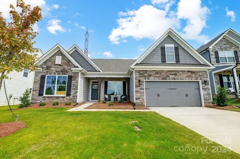 8760 Acadia 607 Pkwy #607, Sherrills Ford, NC 28673