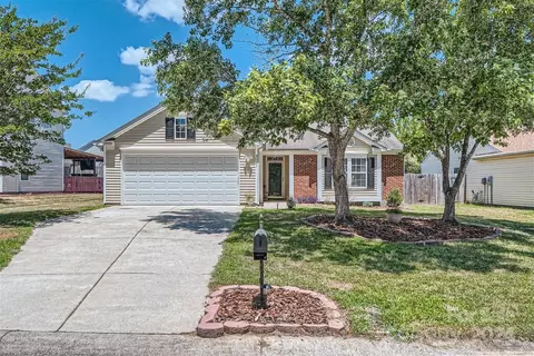 3021 Hawick Commons Dr, Concord, NC 28027