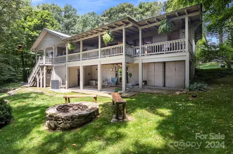 134 Wolfs Head Ct, Mars Hill, NC 28754