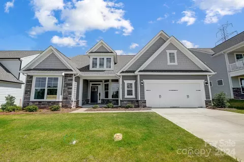 8744 Acadia 603 Pkwy #603, Sherrills Ford, NC 28673