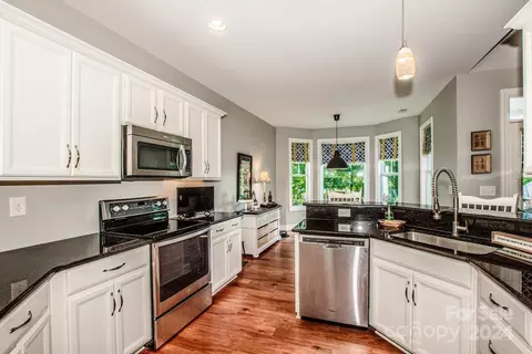 5130 Waterside Cir, Sherrills Ford, NC 28673 photo 11